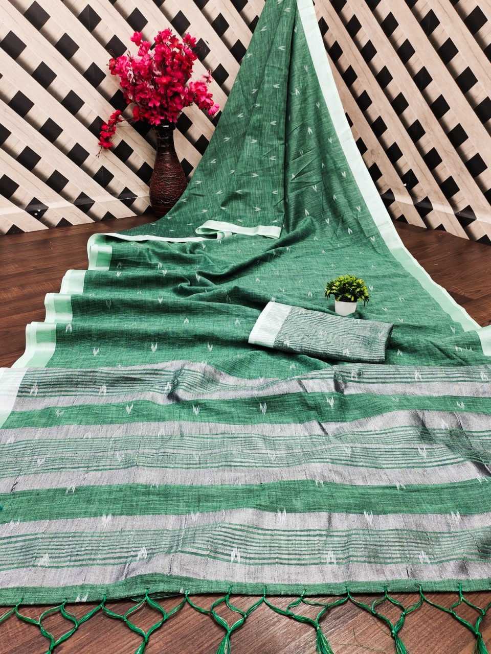 YNF LINEN NYC HAVING WHOLESALE SAREES MANUFACTURER